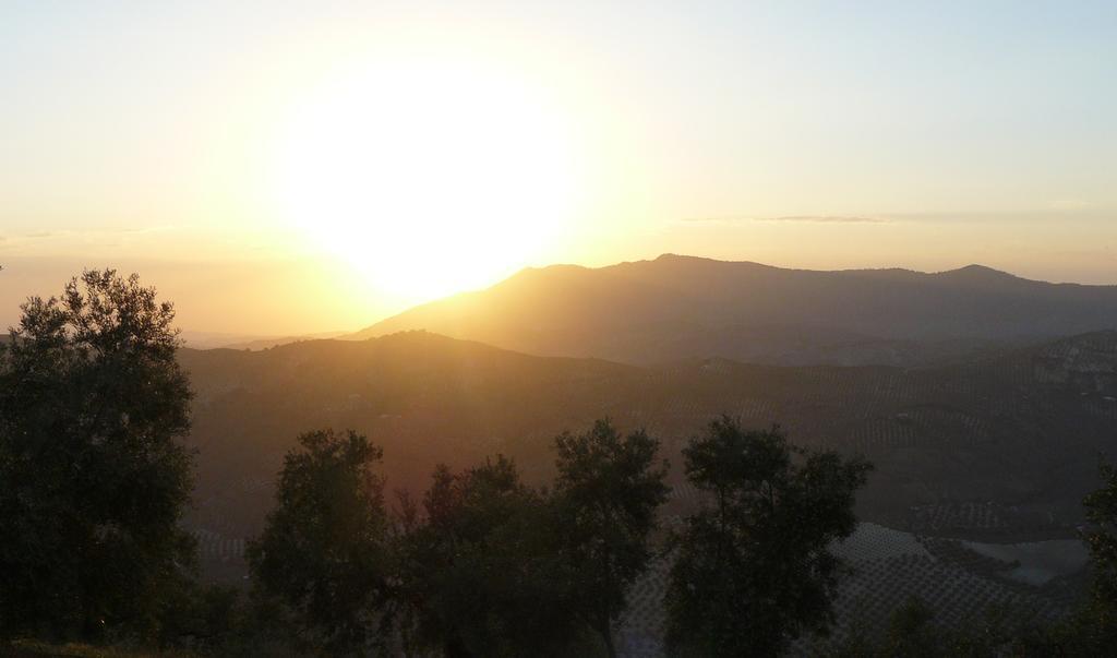Вилла Cortijo Chaparro Near Iznajar Фуэнтес-де-Сесна Экстерьер фото