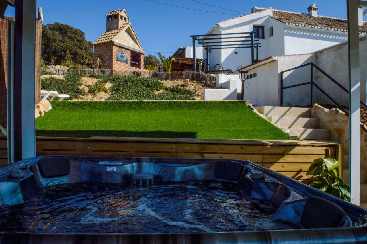 Вилла Cortijo Chaparro Near Iznajar Фуэнтес-де-Сесна Экстерьер фото