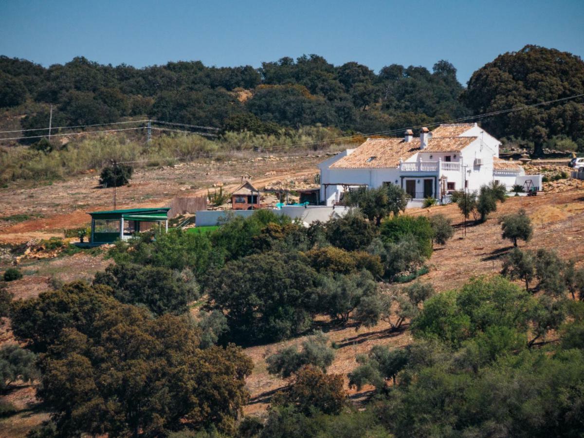 Вилла Cortijo Chaparro Near Iznajar Фуэнтес-де-Сесна Экстерьер фото