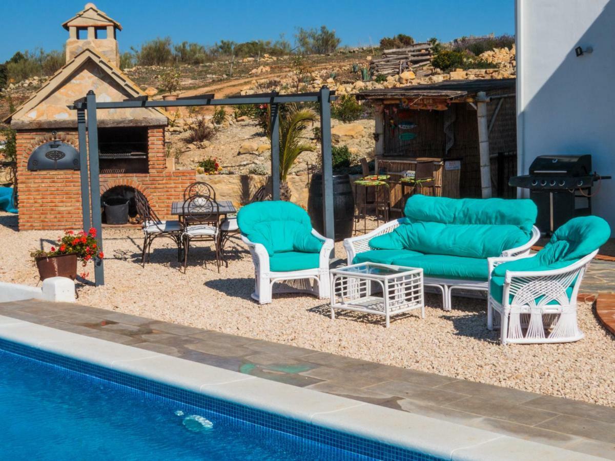 Вилла Cortijo Chaparro Near Iznajar Фуэнтес-де-Сесна Экстерьер фото