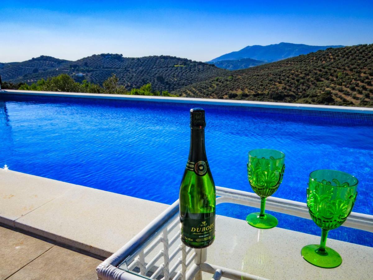 Вилла Cortijo Chaparro Near Iznajar Фуэнтес-де-Сесна Экстерьер фото